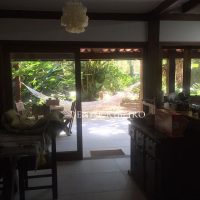 Casa à Venda em Ilhabela- Condomínio com piscina para morar bem