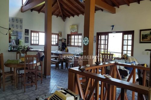 Denise Ribeiro corretora em ilhabela