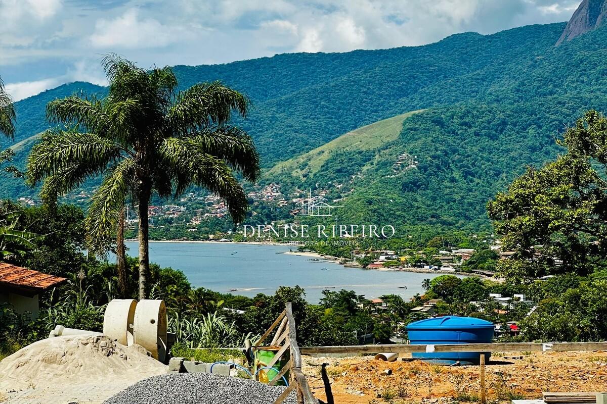 Casa à venda na Piúva, Ilhabela em condomínio
